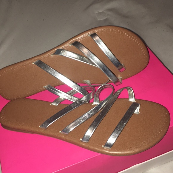 Slide on sandals - Picture 1 of 2